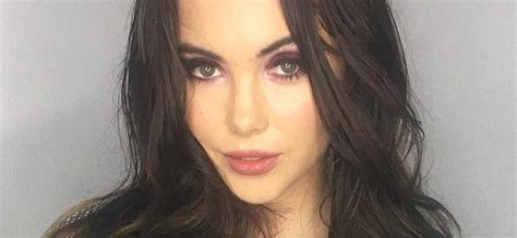 sexy mckayla maroney|McKayla Maroney In Daisy Dukes Is Never A Dull Moment